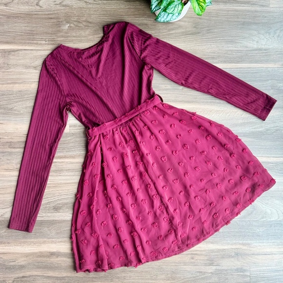 Burgundy Long Sleeve Textured Chiffon Skirt Belted Dress – Size S - Picture 13 of 14